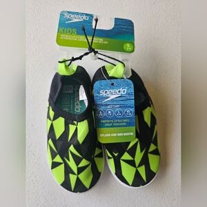 Speedo Black & Green Water Shoes for Toddlers Size Small 5-6 Aquatic Adventures